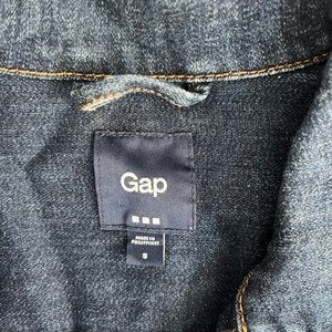 Dark blue Gap jean jacket, like new, size small.